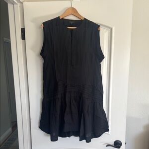 Black Sleeveless Dress